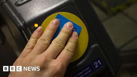 TfL resumes Oyster photocard applications after cyber attack 